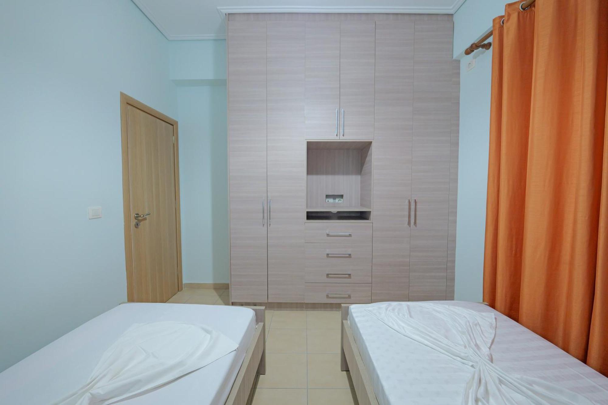 Dana Hotel Apartments Саранда Екстер'єр фото