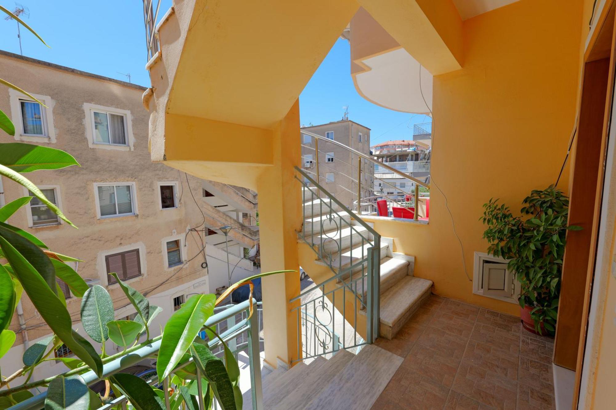 Dana Hotel Apartments Саранда Екстер'єр фото